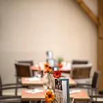 波尔多夏特龙城堡美居酒店 4*