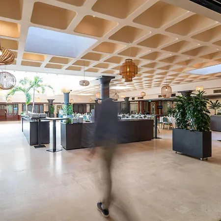 Hotel Mercure Chateau Chartrons 4*