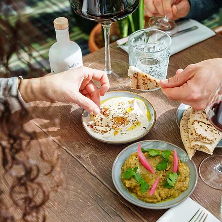 Hotel Mercure Chateau Chartrons 4*