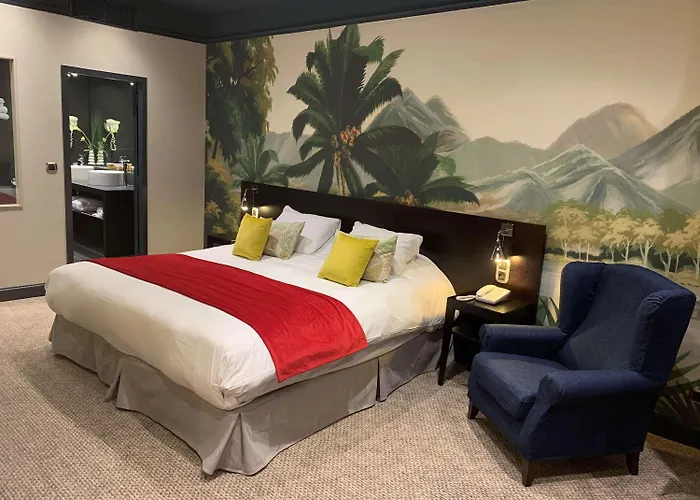 머큐어 샤토 샤르트롱 호텔 4*