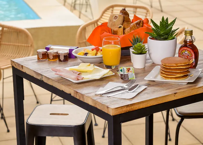 Отель Mercure Chateau Chartrons