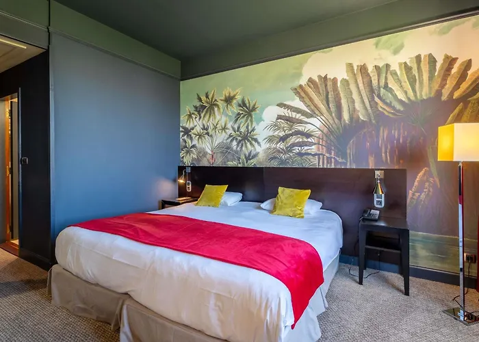 Hotel Mercure Chateau Chartrons 4*