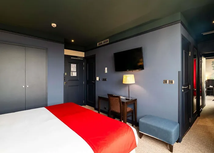 Отель Mercure Chateau Chartrons 4*