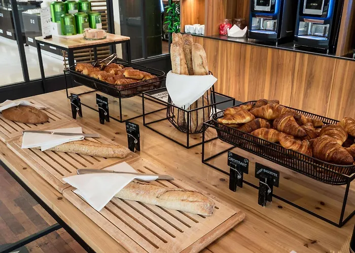 머큐어 샤토 샤르트롱 4* 보르도