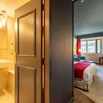 فندق Mercure Chateau Chartrons بوردو