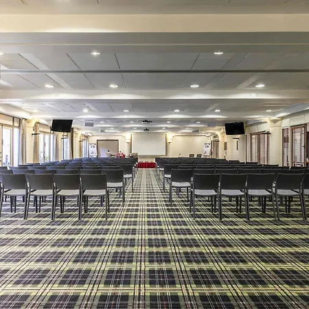 波尔多夏特龙城堡美居酒店 酒店