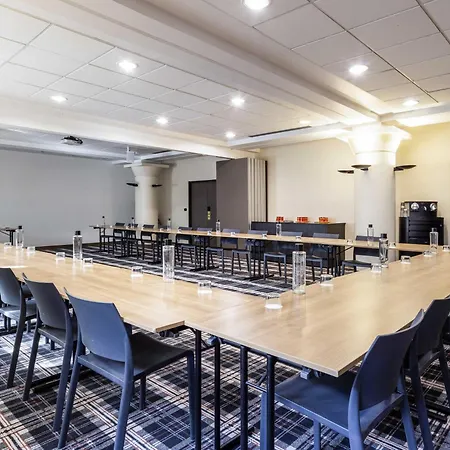 波尔多夏特龙城堡美居酒店